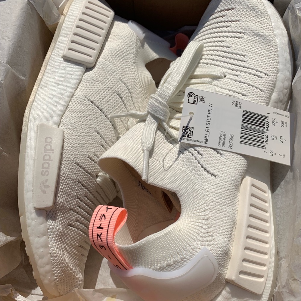 Last 9.5 New white nmd - Picture 4 of 8